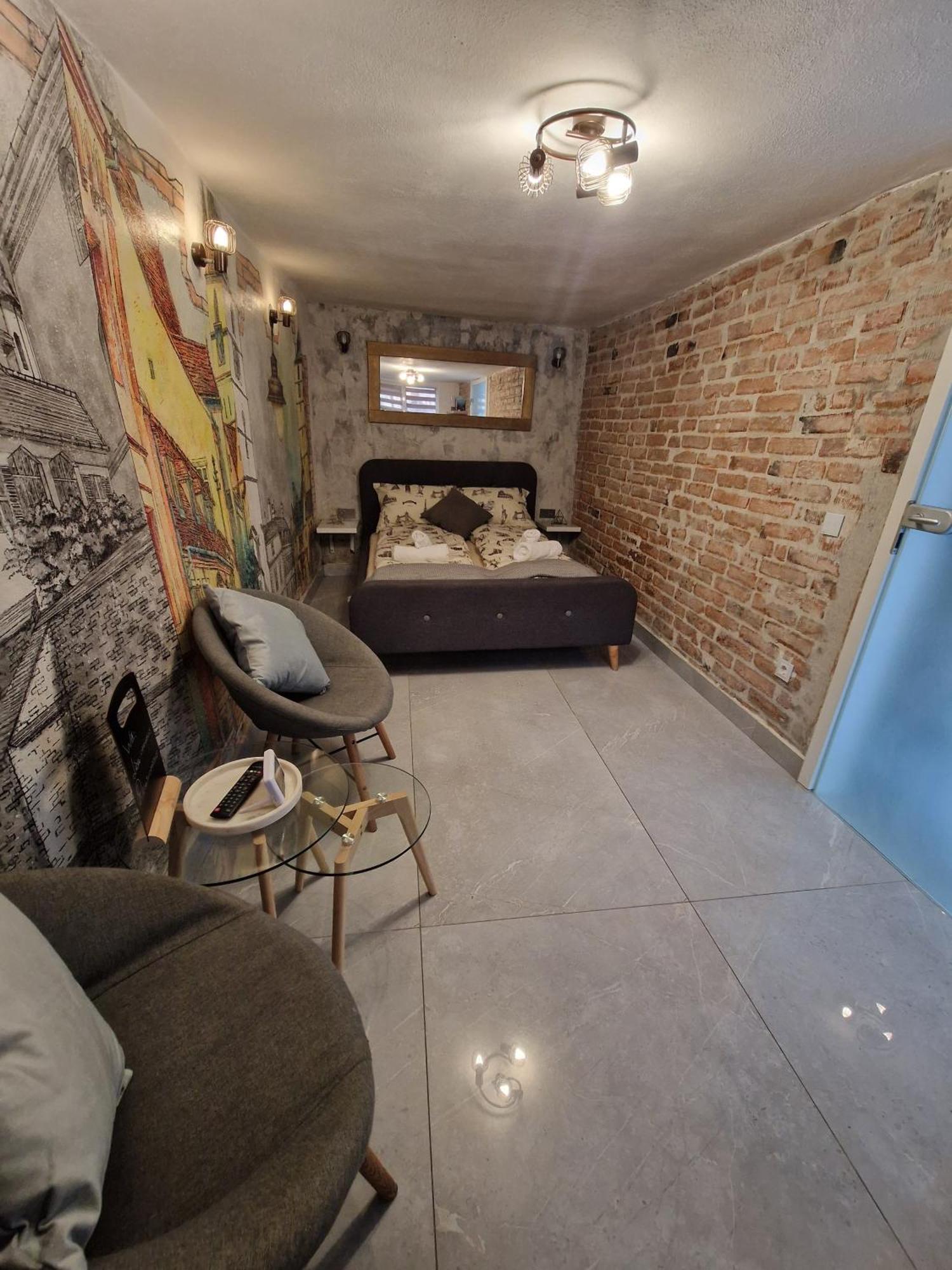 Old Town Studio Apartment Σίμπιου Εξωτερικό φωτογραφία
